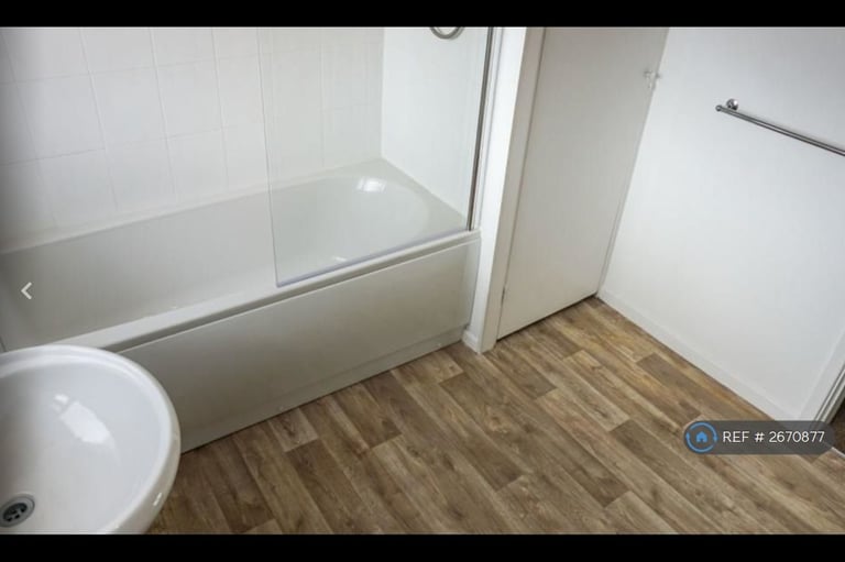 2 bedroom flat in Victoria Road, Birmingham, B27 (2 bed) (#2670877)