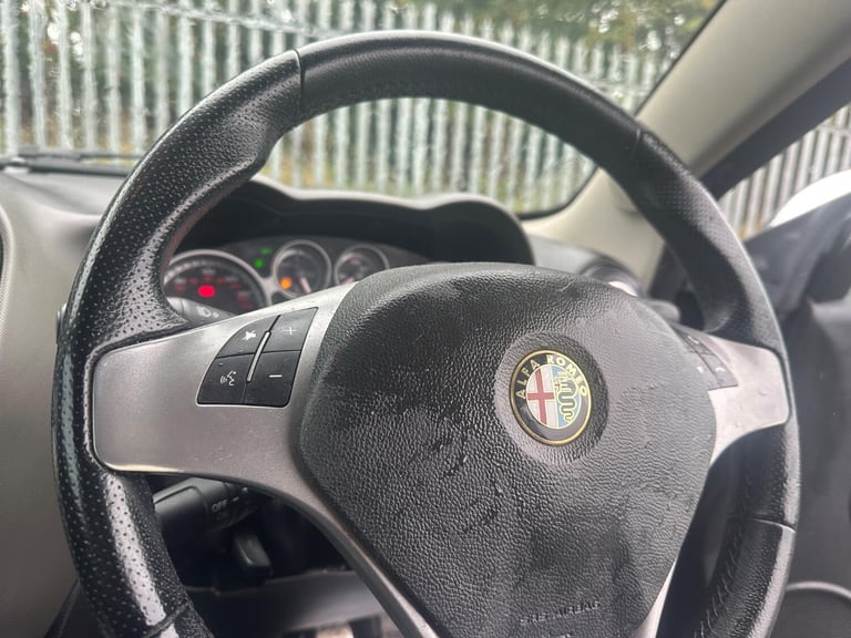 ALFA ROMEO MITO 1.4 TB MultiAir Distinctive 2013