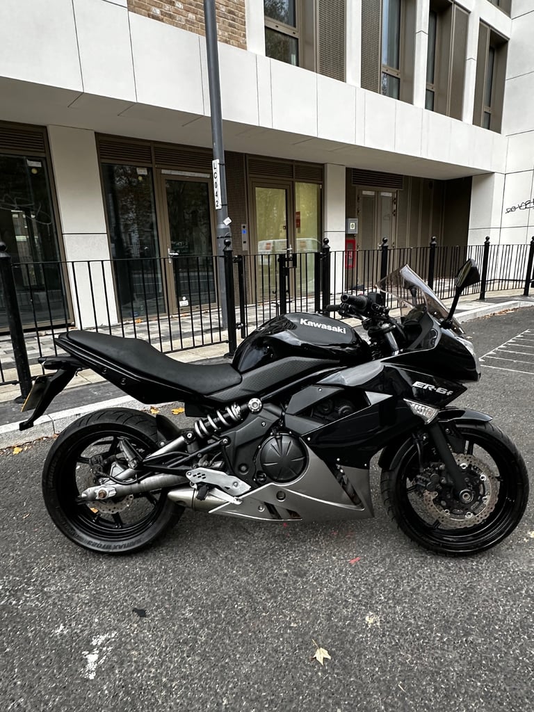 Kawasaki, ER, 2010, 649 (cc)
