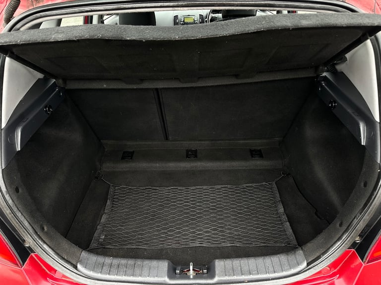 Hyundai, I30, Hatchback, 2011, Manual, 1396 (cc), 5 doors With Full Service History 