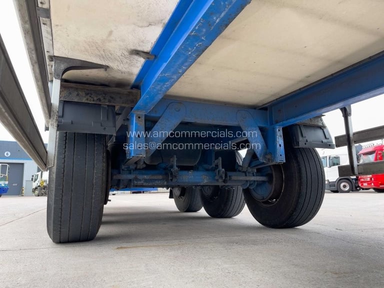 CHEREAU TWIN EVAP TRI AXLE FRIDGE TRAILER 