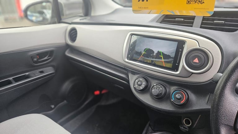 2012 Toyota yaris automatic 1.3 petrol