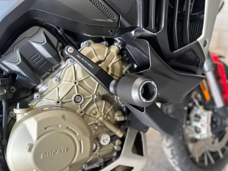 Stunning One Owner 2024/24 Ducati Multi V4S Rally Radar . 