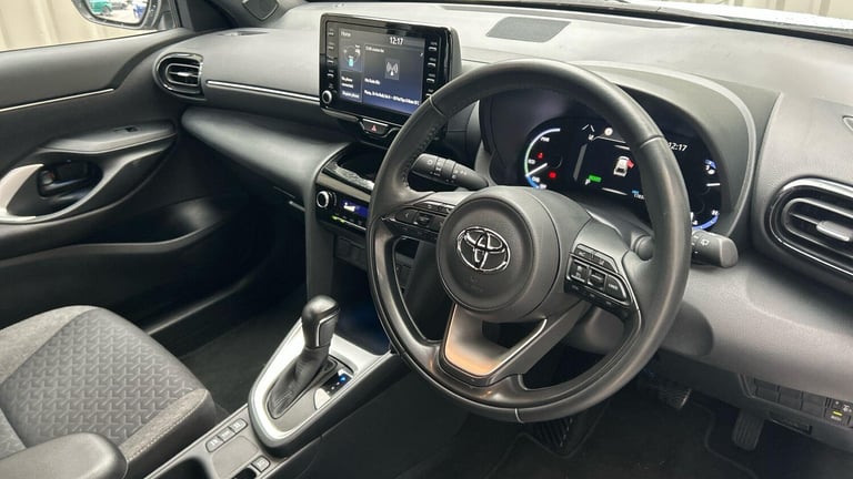  Toyota Yaris Cross 1.5 VVT-h Design SUV 5dr Petrol Hybrid E-CVT Euro 6 (s/s) (116 ps) Petrol/Ele...