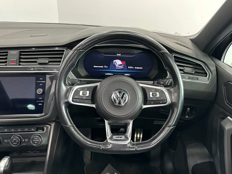 2018 Volkswagen Tiguan 2.0 TDI R-Line SUV 5dr Diesel DSG Euro 6 (s/s) (150 ps) ESTATE Diesel Auto...