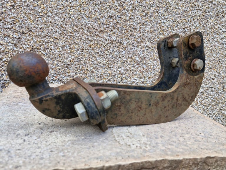 Tow bar