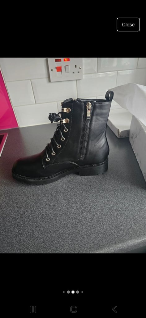 XY LONDON WOMENS BOOTS SIZE 8 BRAND NEW 