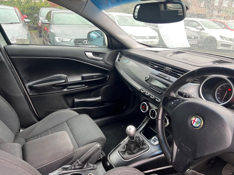 2011 Alfa Romeo Giulietta 1.4 TB MultiAir Lusso Euro 5 (s/s) 5dr HATCHBACK Petrol Manual