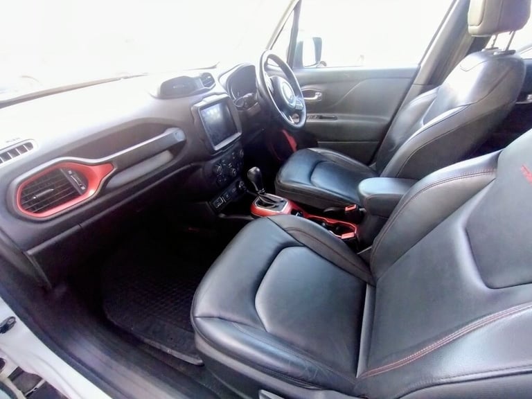 2018 Jeep Renegade 2.0 Multijet Trailhawk 5dr 4WD Auto ESTATE Diesel Automatic