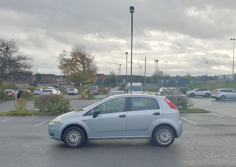 Fiat Punto Long Mot Hatchback, 2006, Manual, 1242 (cc),5 doors - Image 9