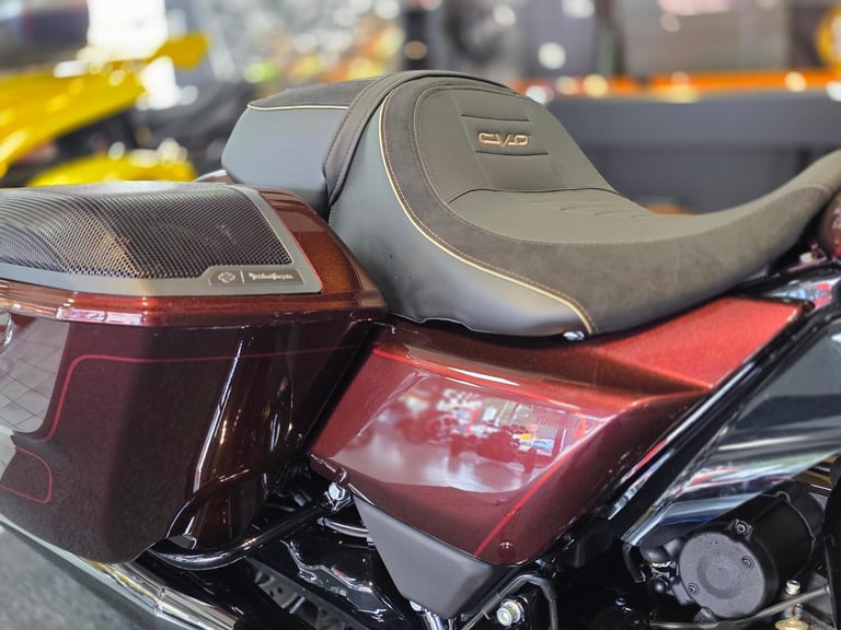 2025 HARLEY-DAVIDSON STREET GLIDE CVO FLHXSE 1982cc 121 650 MILE'S BAGGER