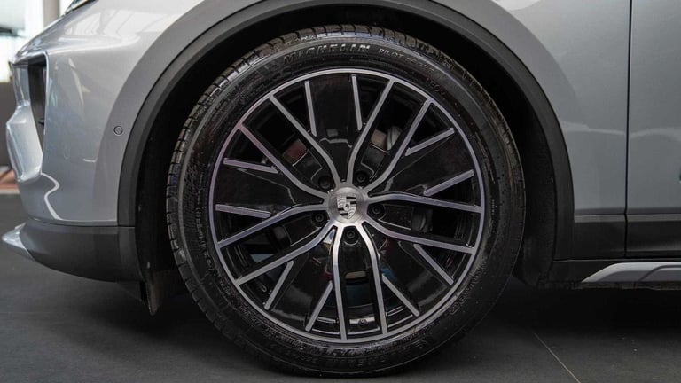 2025 Porsche Macan Electric SUV Electric Automatic