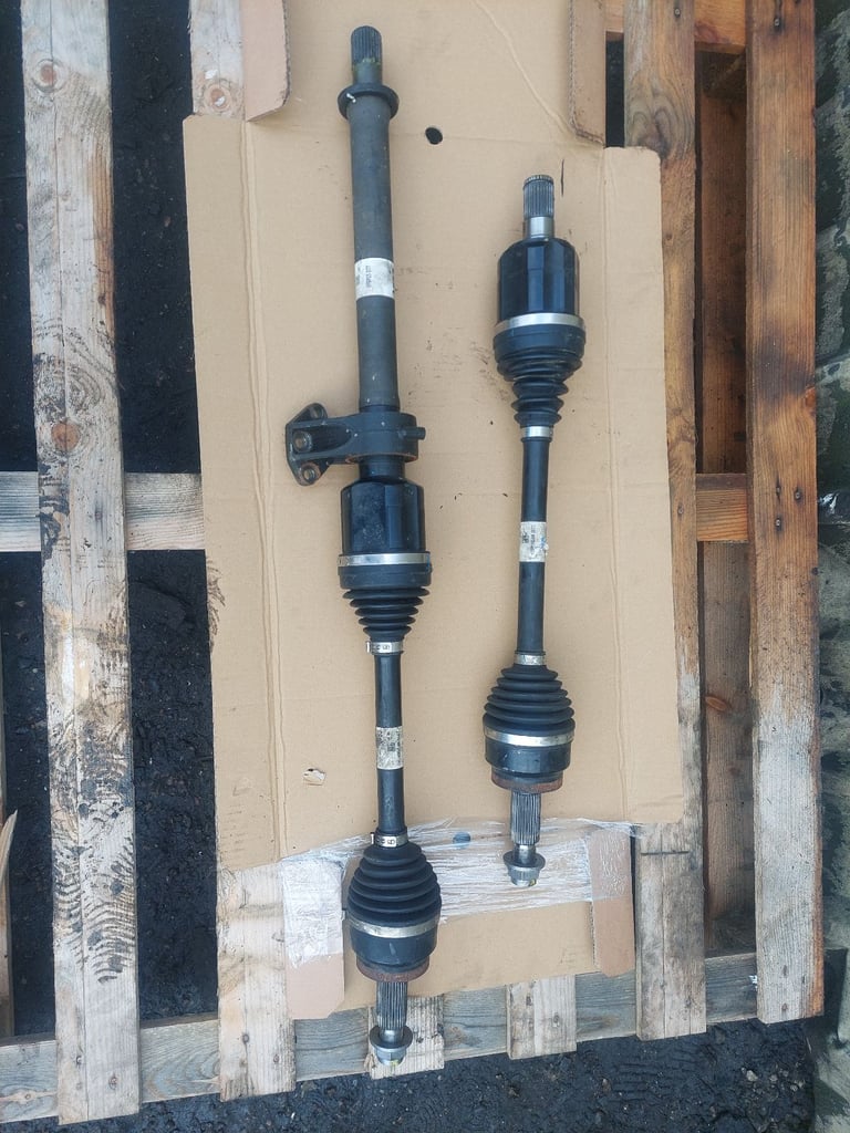 image for HYUNDAI TUCSON 2022 1.6 PETROL HYBRID DRIVE SHAFTS