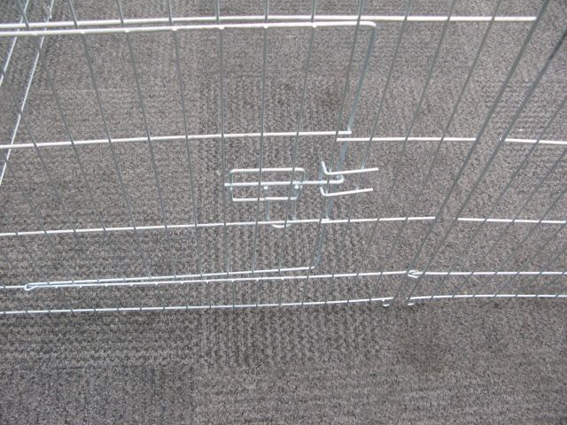 Playpen for pets . 8 sections each 60cm*60cm . Folding