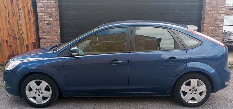 RELUCTANT SALES Well Maintained Automatic Blue Ford FOCUS Hatchback 2008,1596 (cc), 5 doors