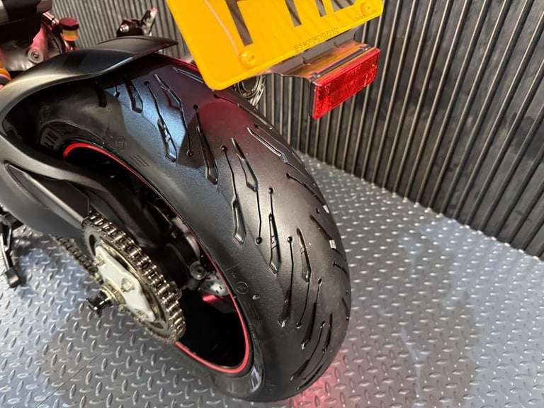 2015 Ducati Hyperstrada 821 821 Euro 3
