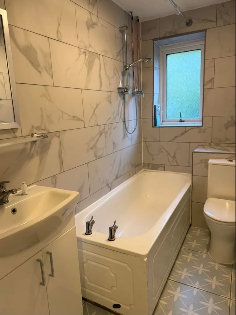 1 En-suite double bedroom. 