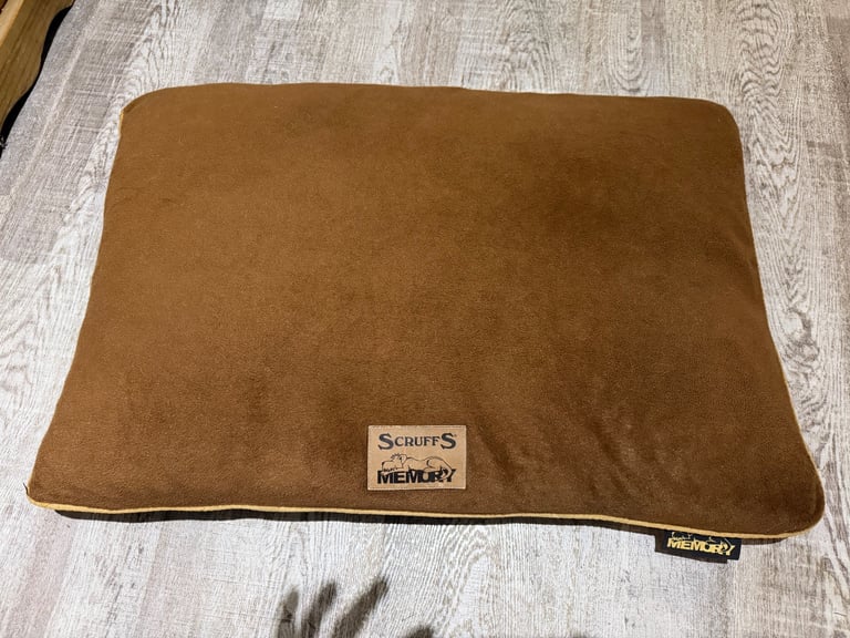 Memory dog bed £10