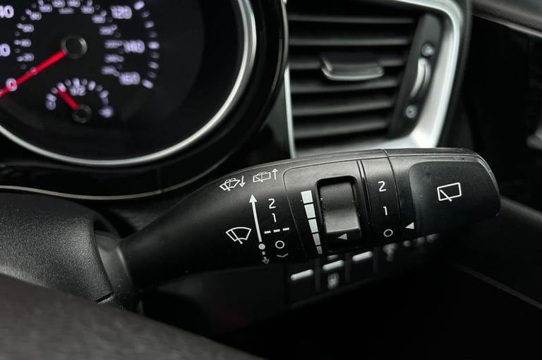 2020 Kia XCeed 1.0T GDi ISG Edition 5dr - REVERSING CAMERA with SENSORS, CRUISE CONTROL, P Hatchb...