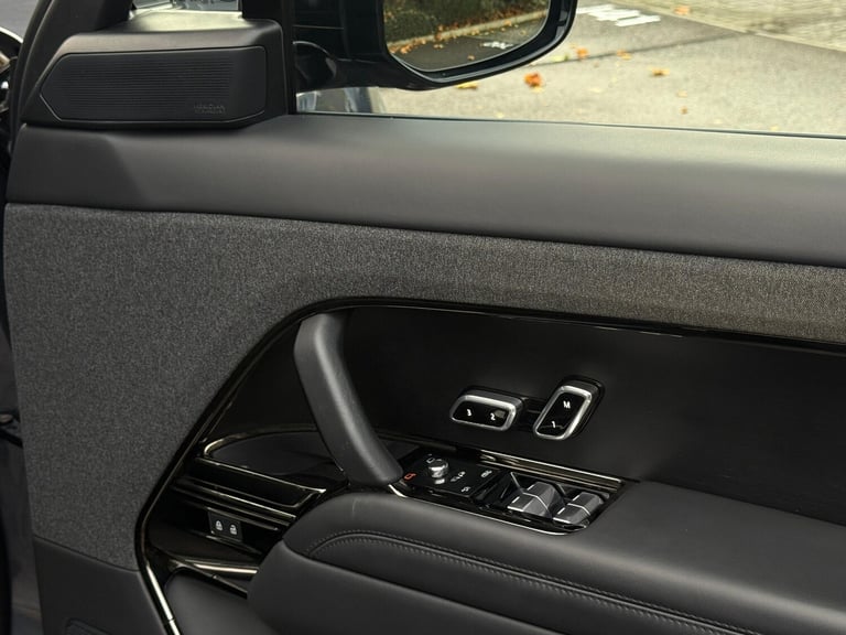 2023 Land Rover Range Rover Sport 3.0 P550e 38.2kWh Autobiography SUV 5dr Petrol Plug-in Hybrid A...