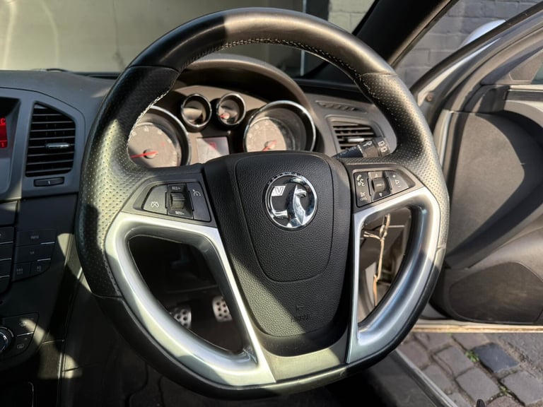 2011 Vauxhall Insignia 1.8i 16V SRi Vx-line 5dr HATCHBACK Petrol Manual