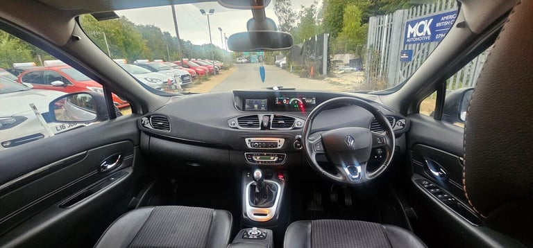 RENAULT SCENIC 1.6 Dynamique TomTom 1.6 110 2015