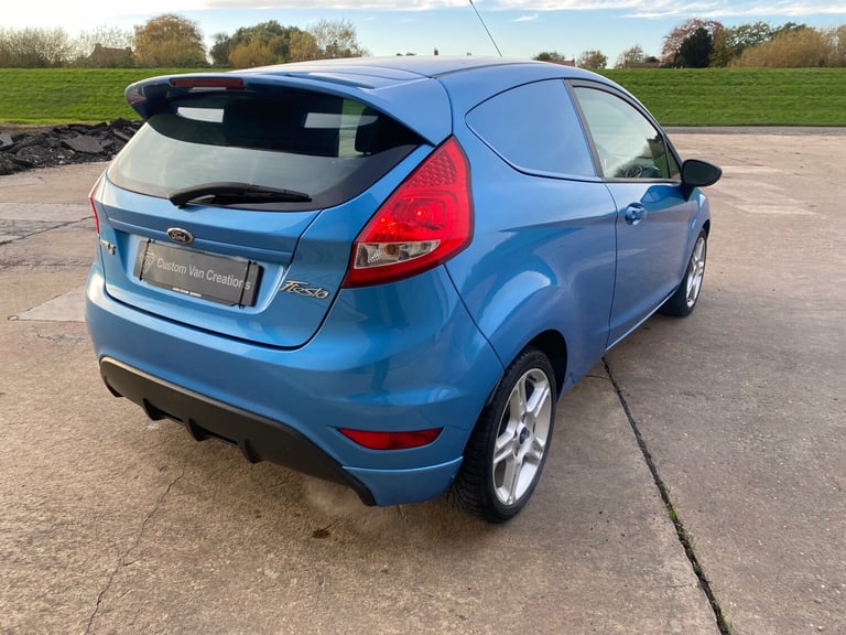 2011 Ford Fiesta 1.6 TDCi 95 Sport Van CAR DERIVED VAN Diesel Manual