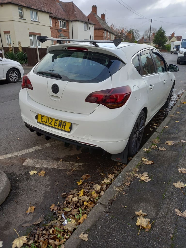 Vauxhall, ASTRA, Hatchback, 2012, Manual, 1598 (cc), 5 doors