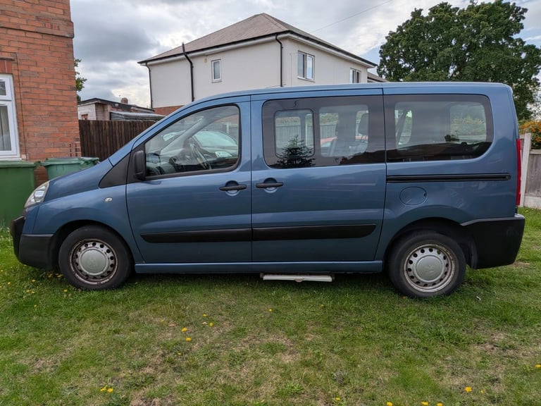 Peugeot Expert Tepee Mobility vehicle 