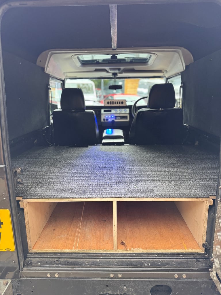 1997 P reg Land Rover Defender 90 300TDi 