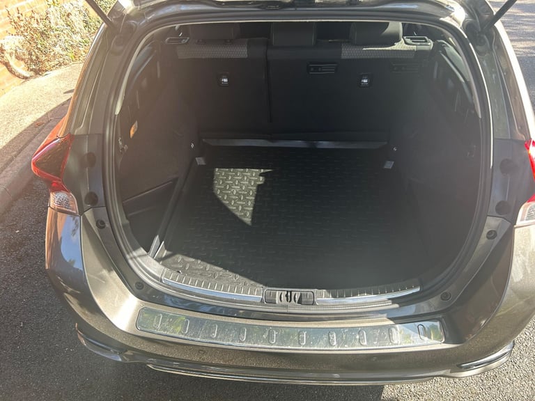 Toyota, AURIS, Estate, 2018, Auto, 1798 (cc), 5 doors
