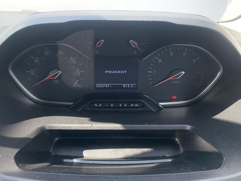 2022 Peugeot Partner 1.5 BlueHDi 850 Professional Premium Long Crew Van LWB Euro 6 6dr PANEL VAN ...