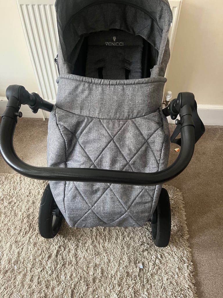 Venicci 3in 1 travel system