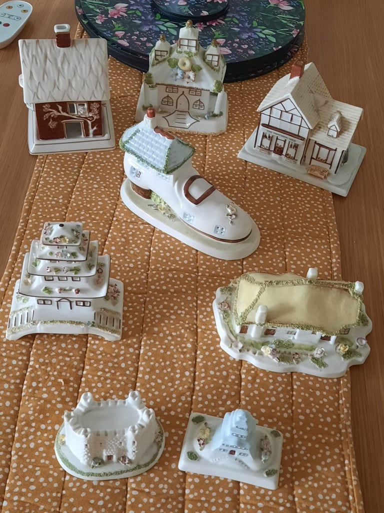 Coalport Bone China Cottages 