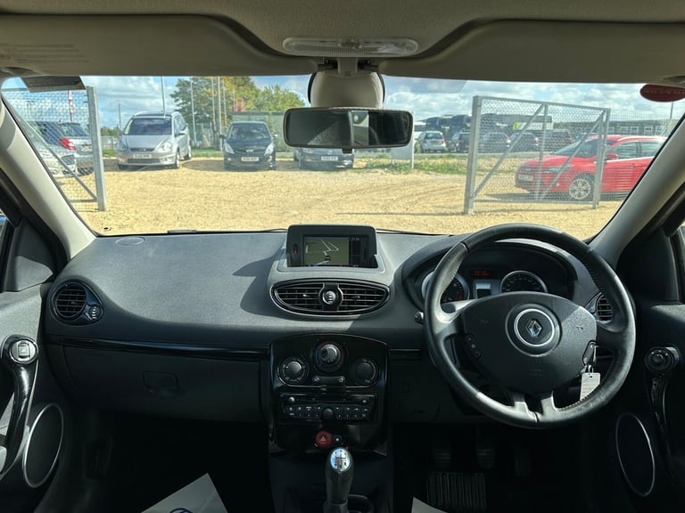 2012 Renault Clio 1.2 Dynamique TomTom Euro 5 3dr HATCHBACK Petrol Manual