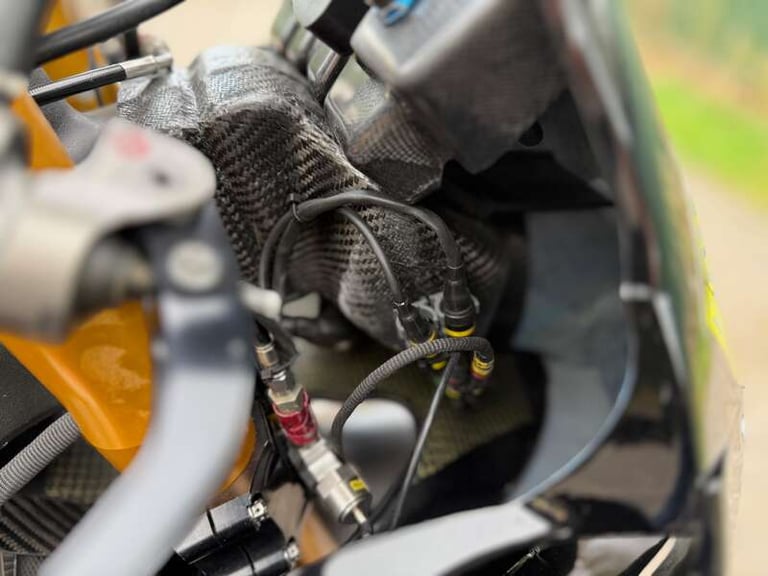  Kawasaki ZX-10RR NINJA Manual