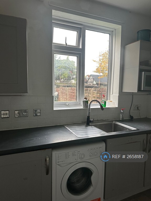 1 bedroom in Cypress Road, M308jx, M30 (#2658187)