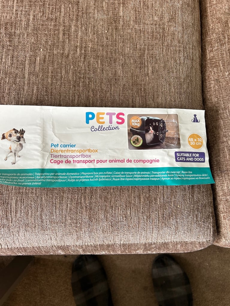 Pet Carrier New H12.5in/32cm W12in/30cm L18.5in/48cm New D064