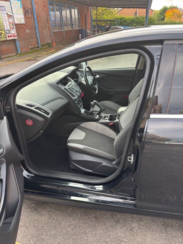 Ford, FOCUS, Hatchback, 2014, Manual, 1560 (cc), 5 doors