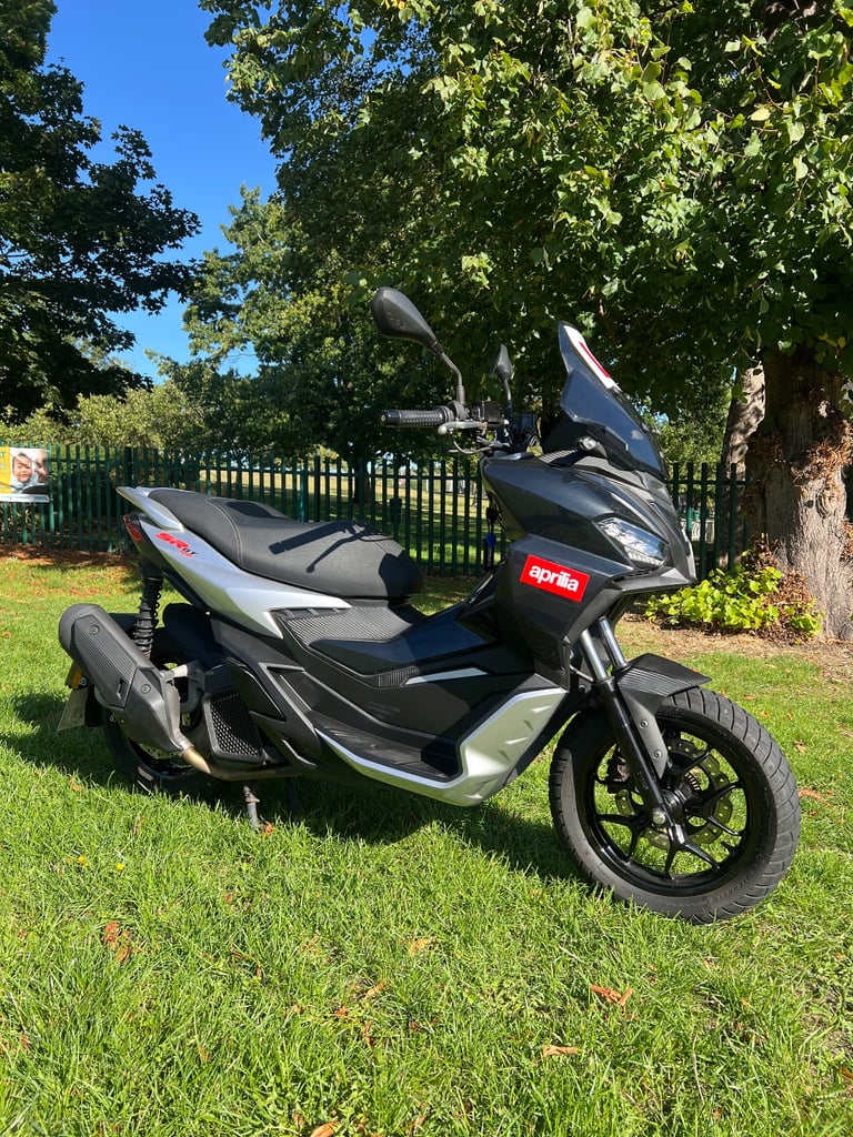 Aprilia SR GT 125 Scooter - Black - 2023 - 4.5k Miles - Excellent Condition