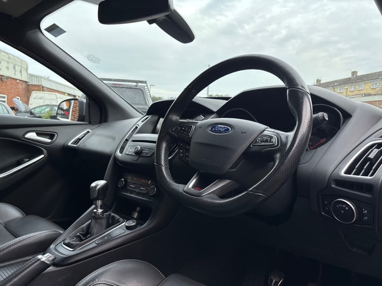 2017 Ford Focus 2.0T EcoBoost ST-3. LOW OWNERS  LOW MILEAGE  MOUNTUNE EXHAUST.