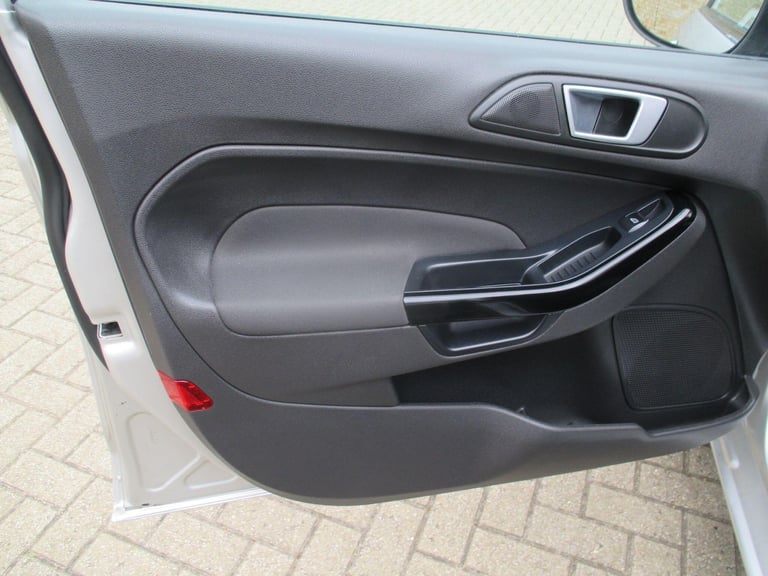 2014 Ford Fiesta 1.25 Zetec Euro 5 5dr HATCHBACK Petrol Manual