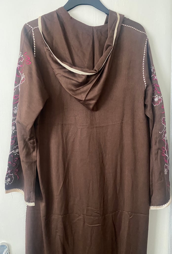 Moroccan Djellaba and  black Babouche/ slippers 