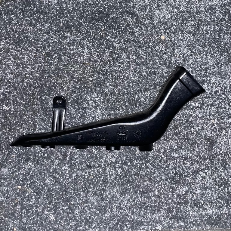 Seat Leon NS Left Front Footwell Vent Air Ducting Outlet 5P2819151