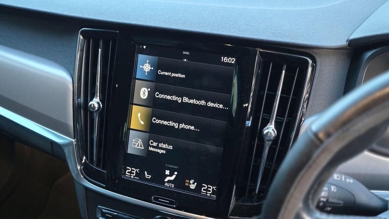 VOLVO S90 2.0 D4 Momentum Auto Euro 6 (s/s) 4dr 2018