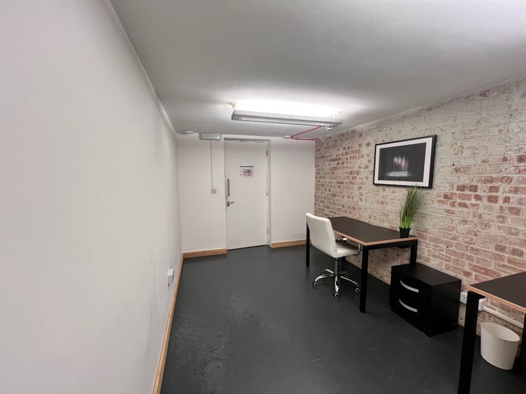 Creative Space | Music Studio | Beauty Room | Workspace | Commercial Unit in Hackney Central E8