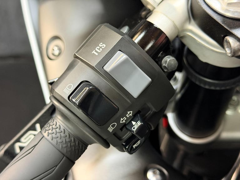 2014 Yamaha R1 1000