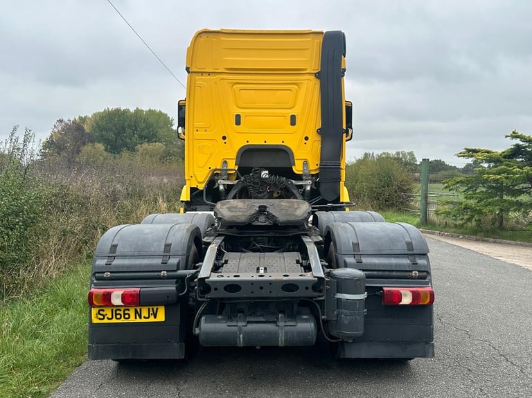 Mercedes-Benz Actros 2545 6 X 2 Tractor Unit