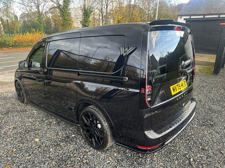 Volkswagen Caddy Maxi Wolfsburg Stealth Edition DSG Commerce Pro Euro 6