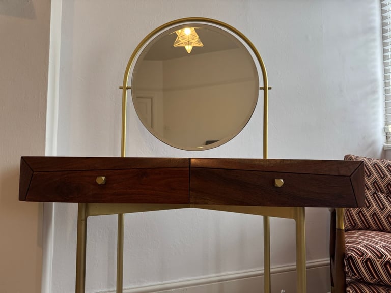 Lovely mid-century-style dressing table with large built-in mirror